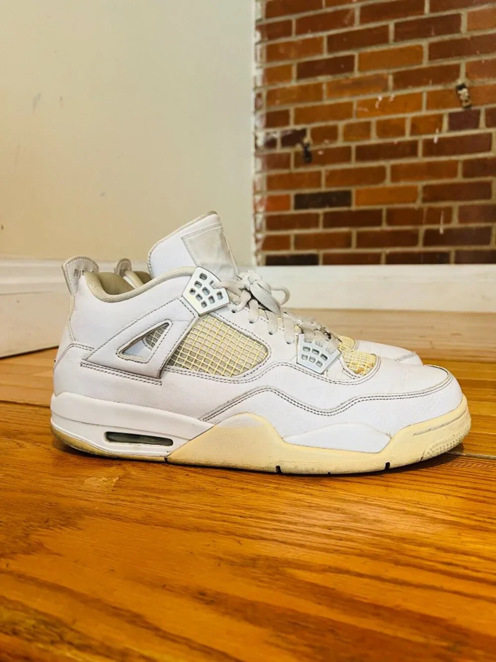Nike Air Jordan 4 Retro 